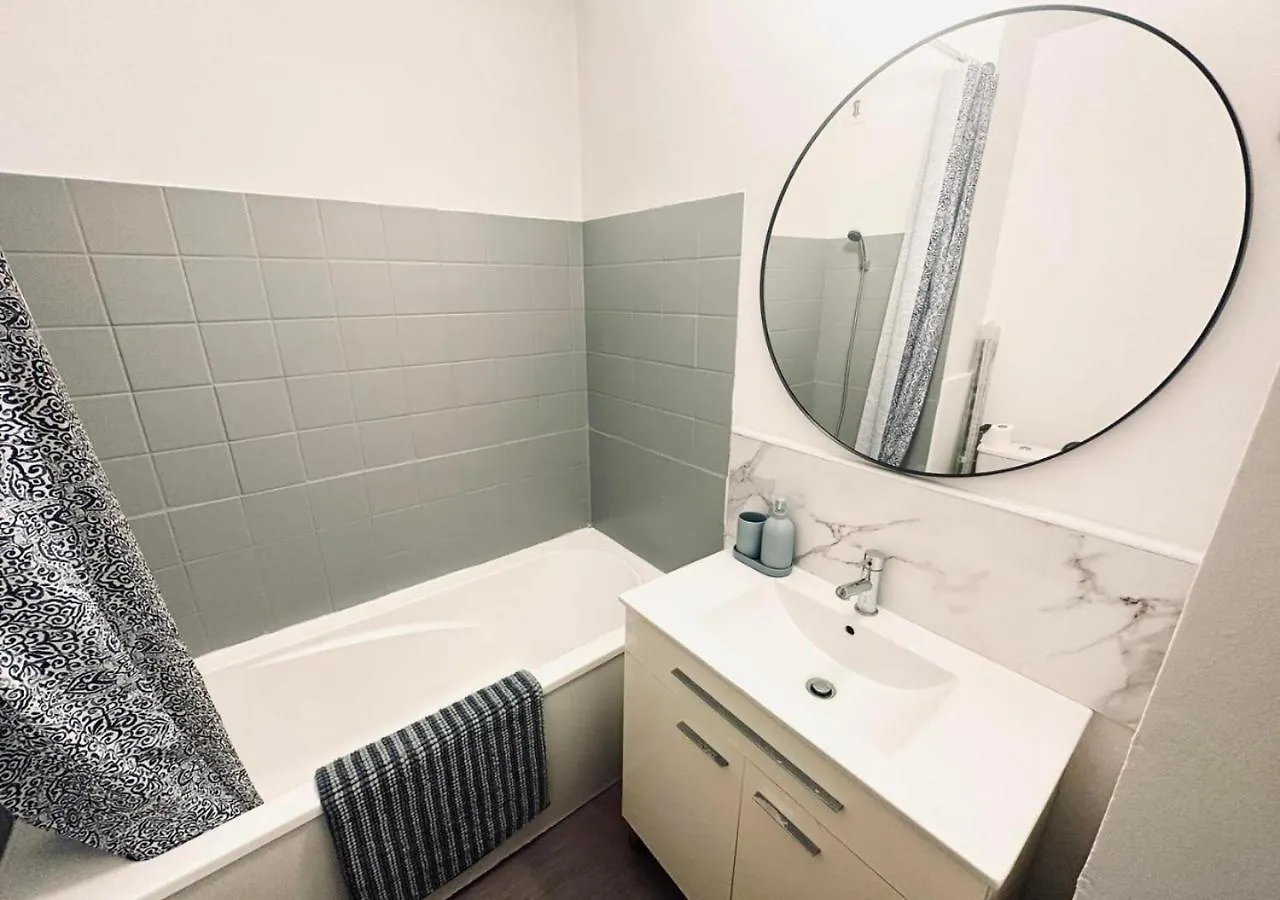 Nouveau! Appartement Lille Moderne Avec Wifi, Tv, Proche Centre 0*,  フランス